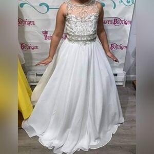 New with tags girls size 10 Tiffany white pageant dress